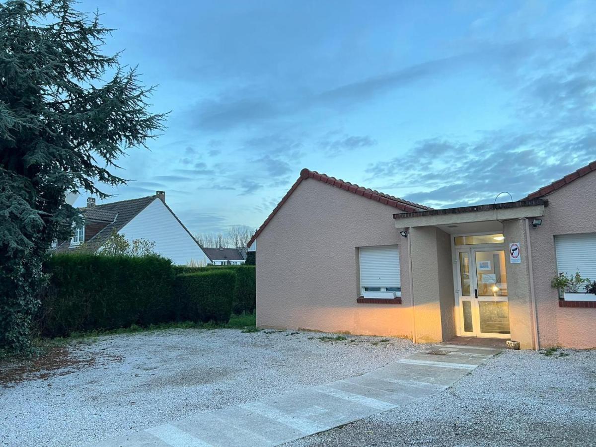 Le Mollien Apartment Calais Exterior foto